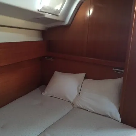 Salitre Boat Bateau-hôtel Playa Blanca (Lanzarote)